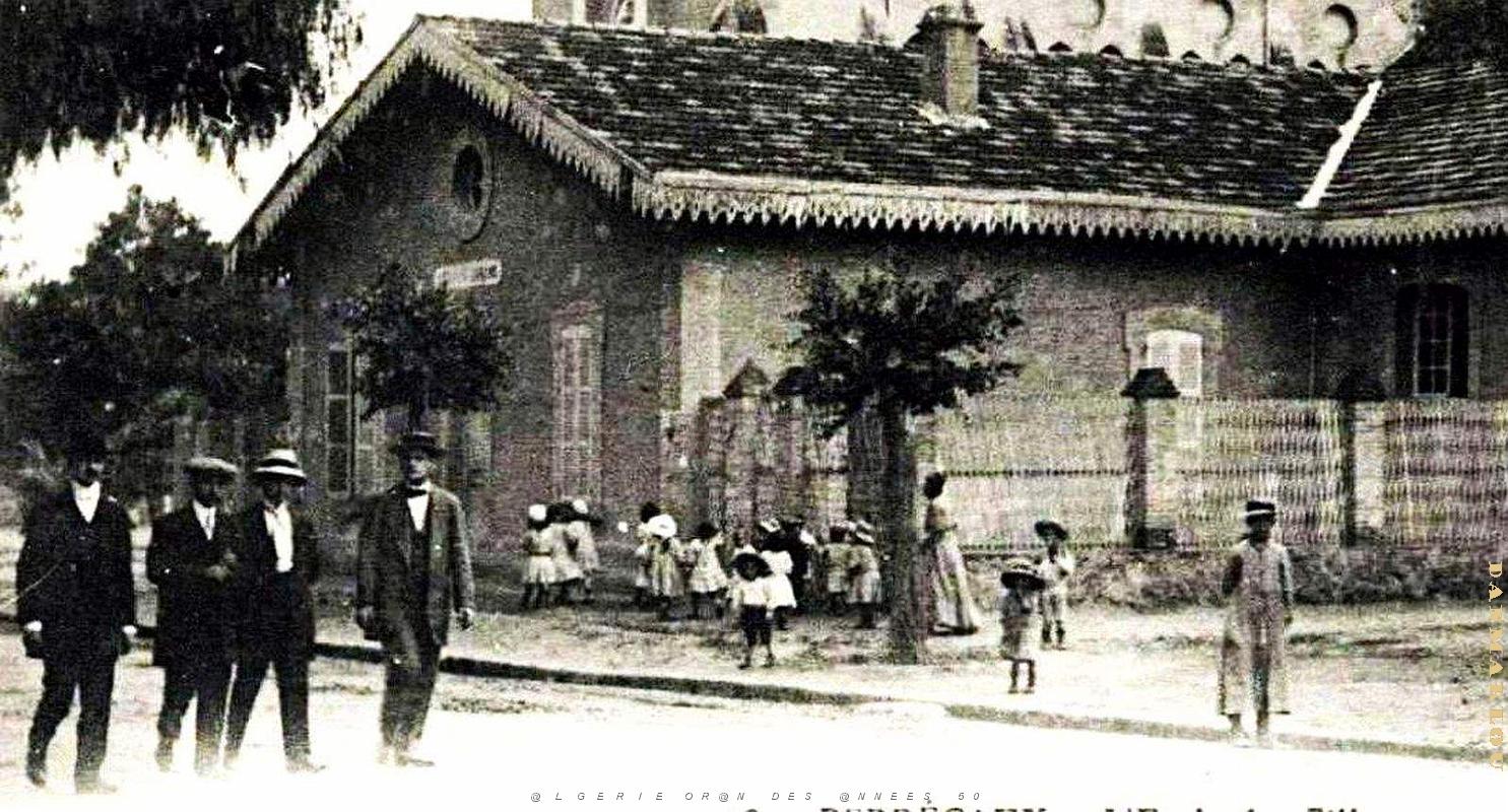 2568- Perregaux - Ecole des Filles2.jpg